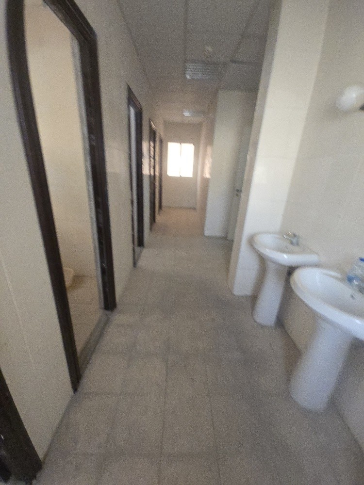 Building in the old industrial ar - 7