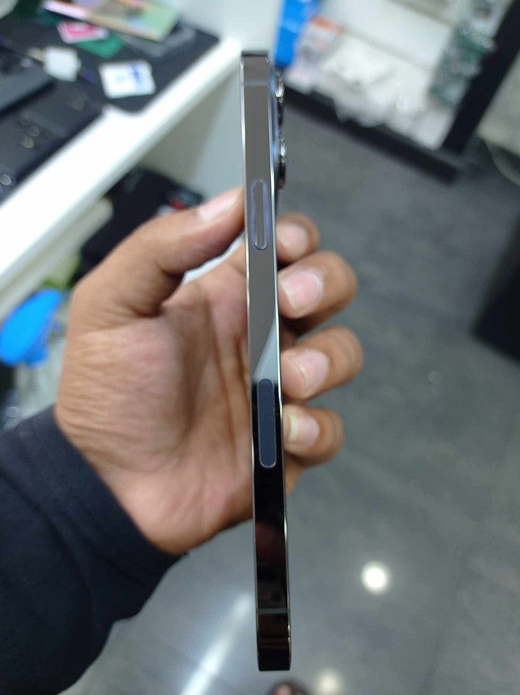 I phone 13 pro max - 3