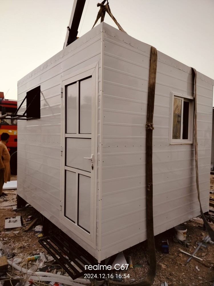 photo cabin person - 6