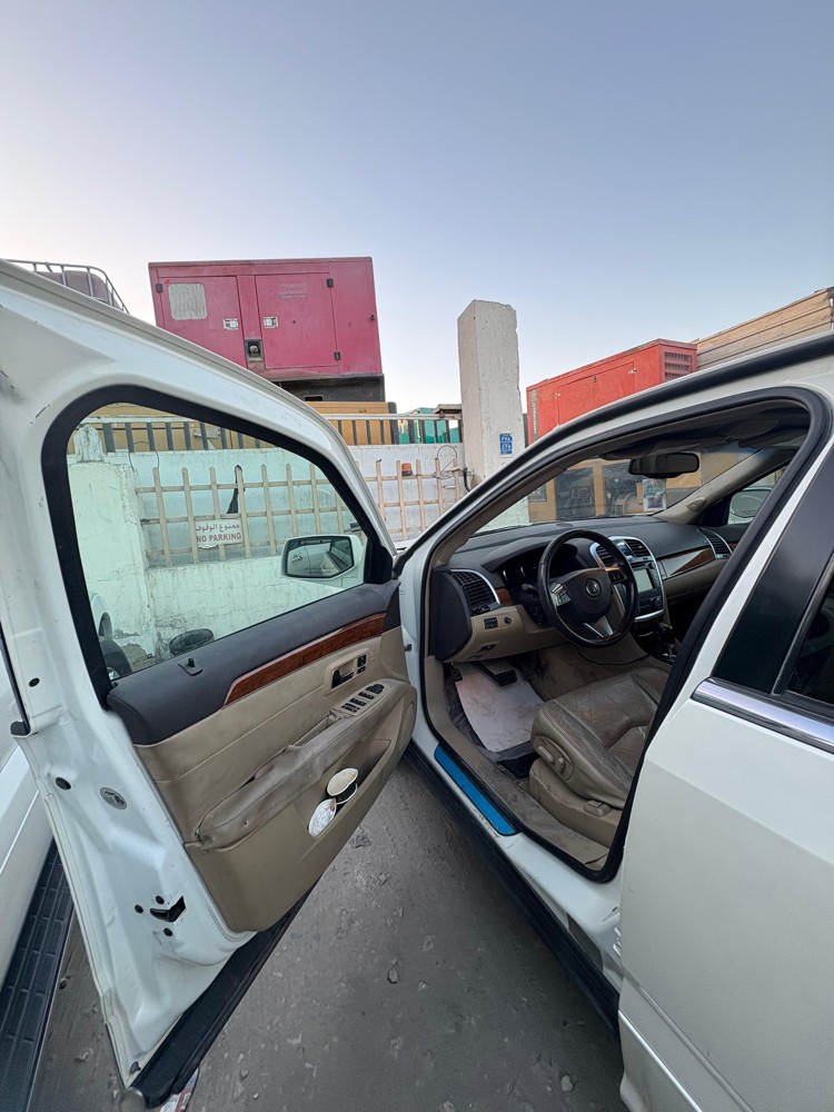 perfect condition CADILLAC SRX4 - 12