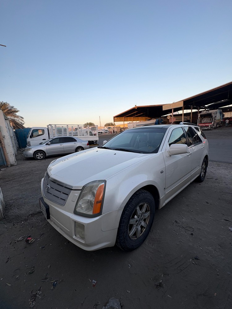 perfect condition CADILLAC SRX4 - 9