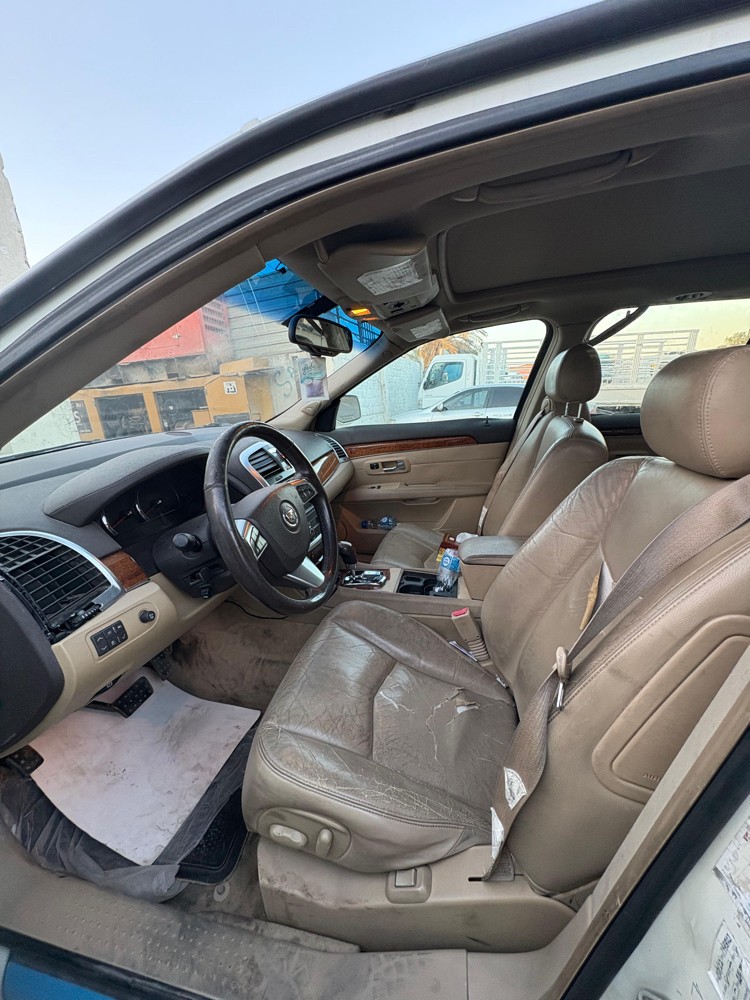 perfect condition CADILLAC SRX4 - 10