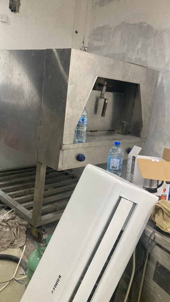 مطعم للبيع ،المعدات فقط للبيع - 2