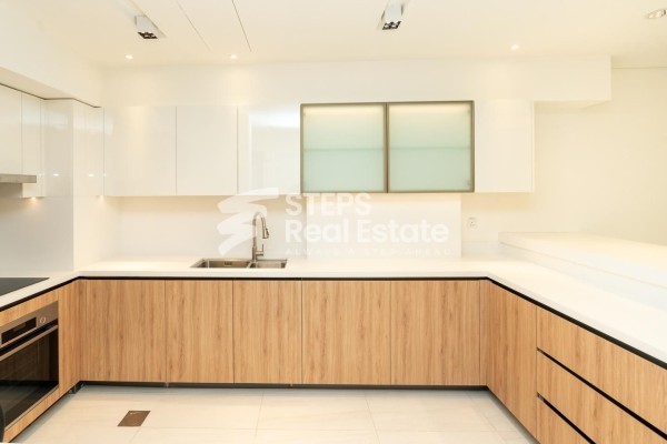 Luxurious 1-Bedroom Apartment - 12