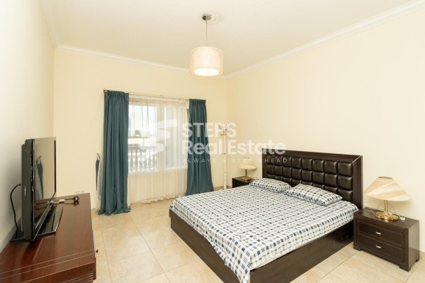 Luxurious Apartment with Balcony - 4