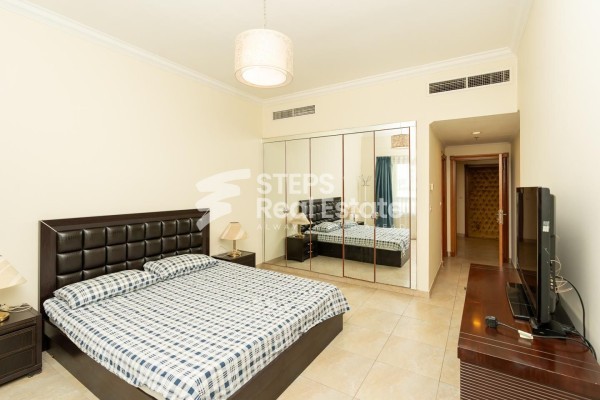 Luxurious Apartment with Balcony - 8