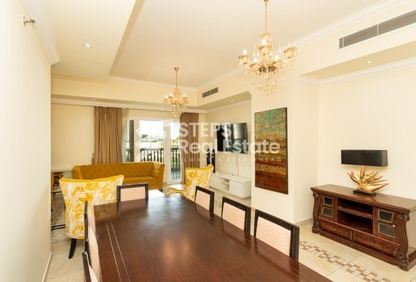 Luxurious Apartment with Balcony - 15