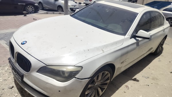 BMW 750 2010 Scrap - 1