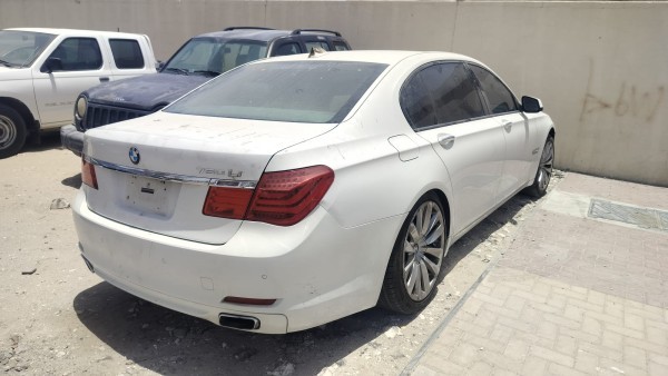 BMW 750 2010 Scrap - 2