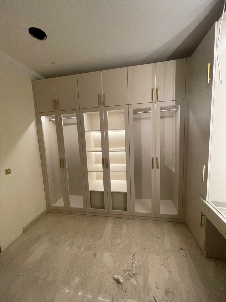 professional carpenter in Qatar  - 17