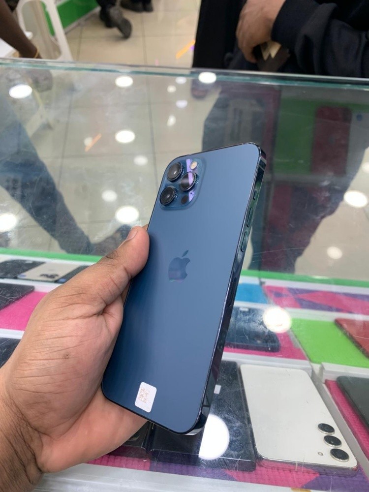 iPhone 12 pro max - 4