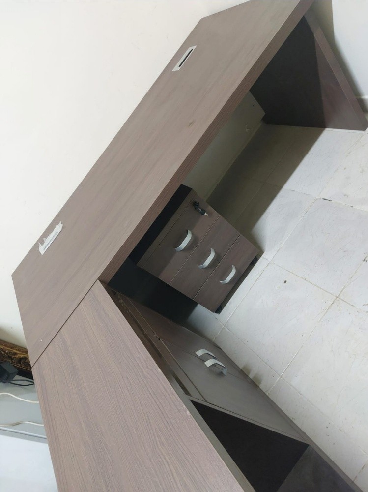 مكتب رجال أعمال - 5