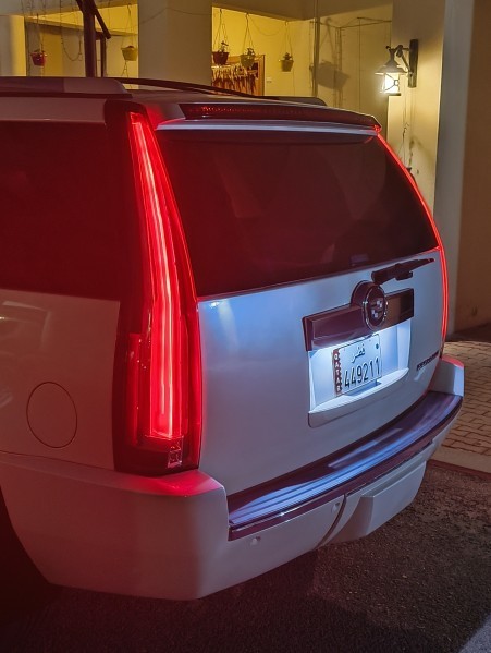Cadillac escalade - 1