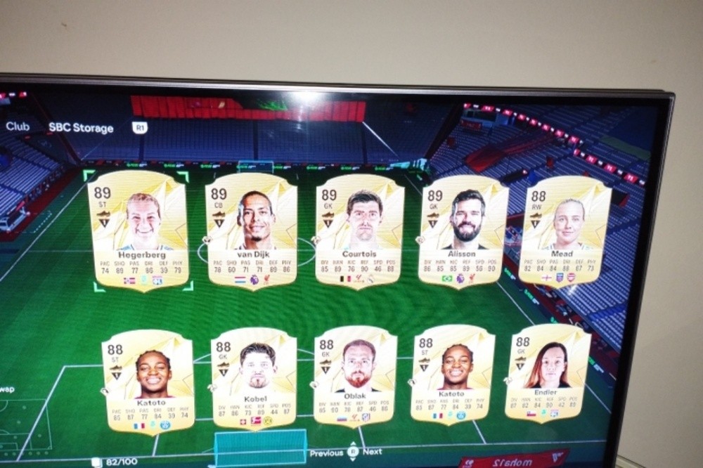 70687071 fc25 account - 11