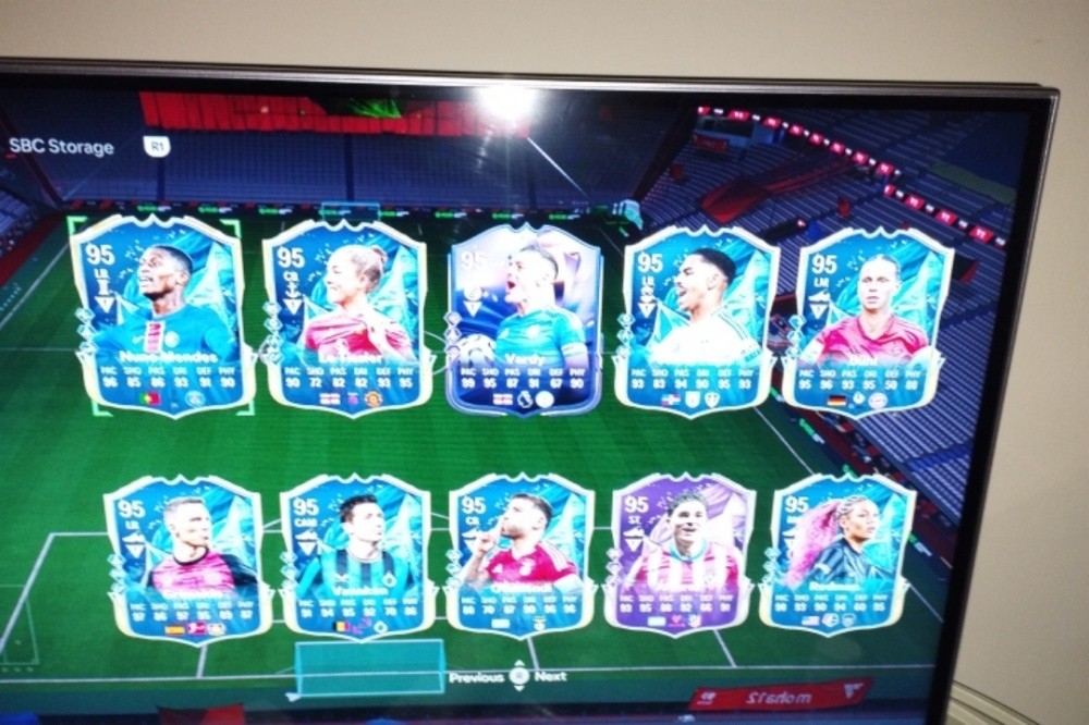 70687071 fc25 account - 2
