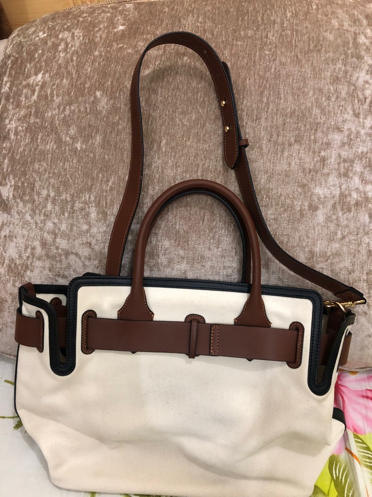 Burberry - 4