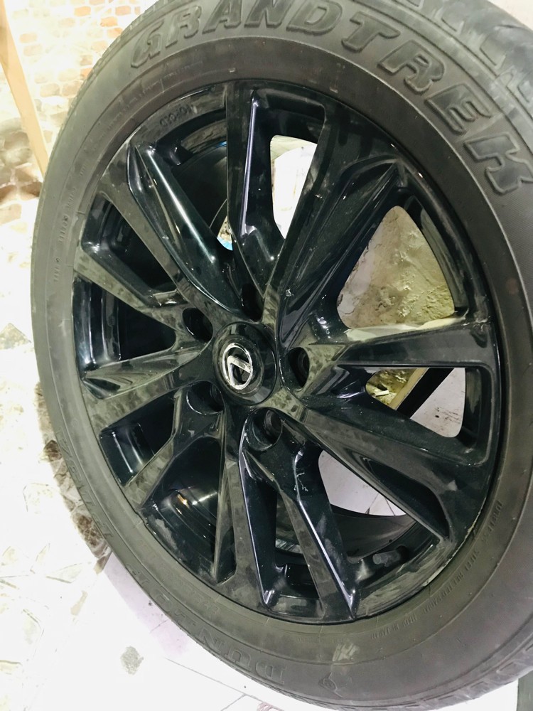 Black Edition rim +tire - 2