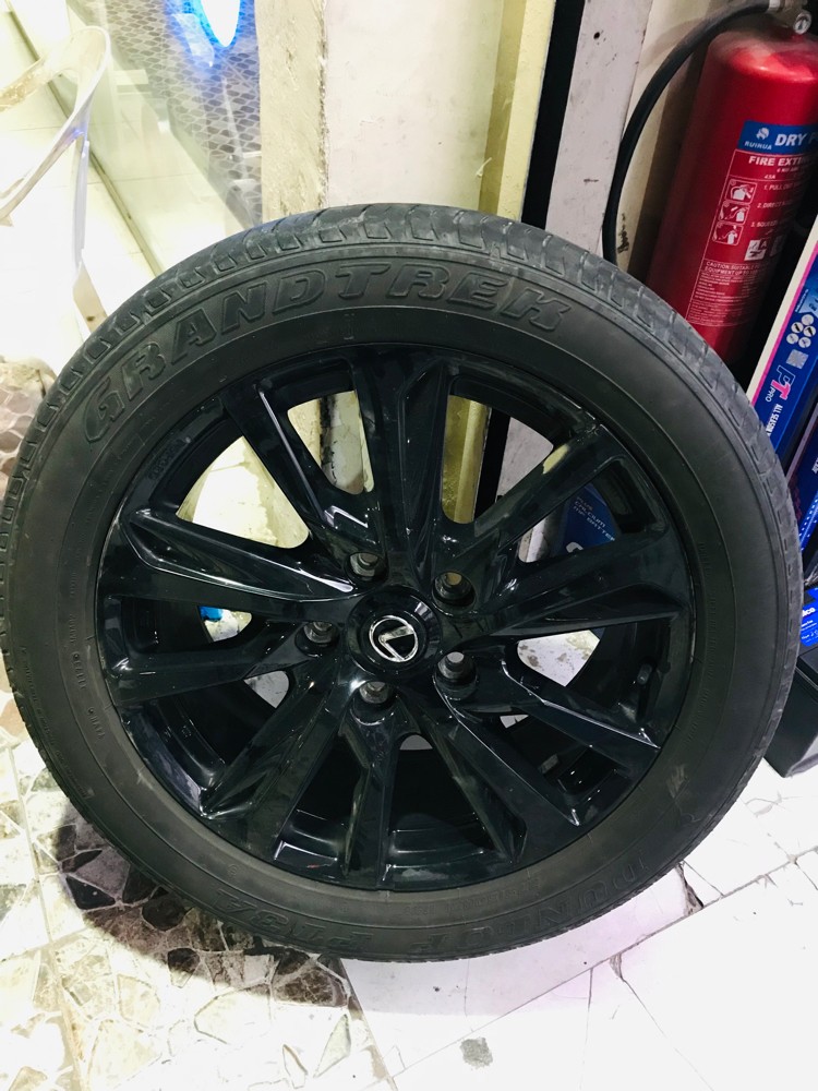 Black Edition rim +tire - 1