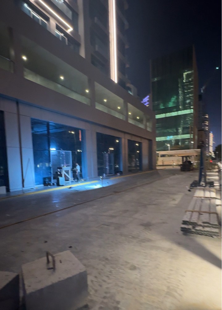 For sail or rent showroom lusail - 4
