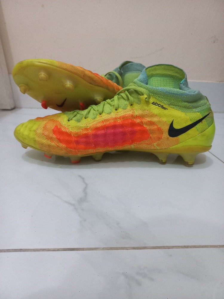 Nike shoes - 1