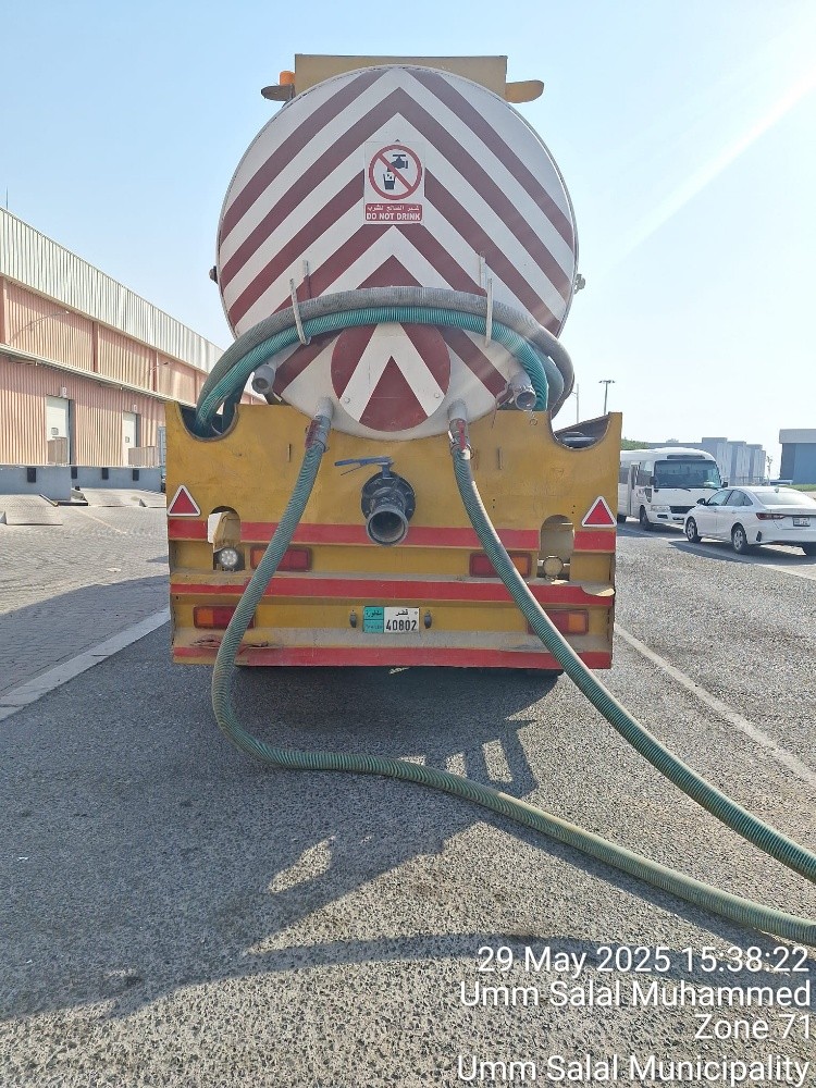 sewage tanker and sweet water tan - 1