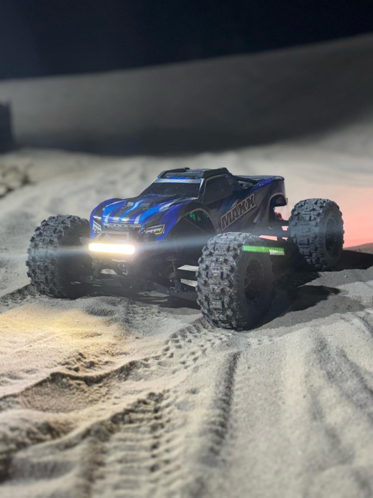 traxxas maxx - 2