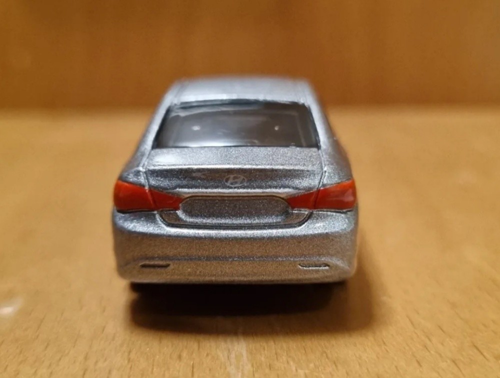 Hyundai Sonata - Tomica Diecast - 5