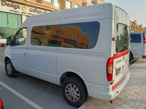 Maxus V80 2021- 13 seater — photo 2 for sale in Qatar