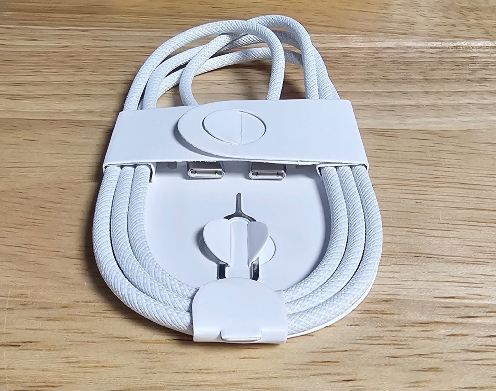 Original iPhone 16 cable charger - 3