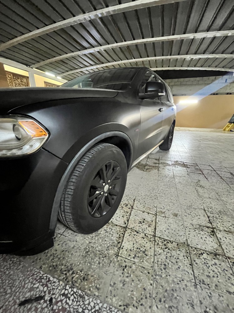 Dodge Durango Full Specs Clean, home-use car 194,000 km Screen Camera Sensors Distinctive color 7 seats Remote start Accident-free Contact 66970580 - 13