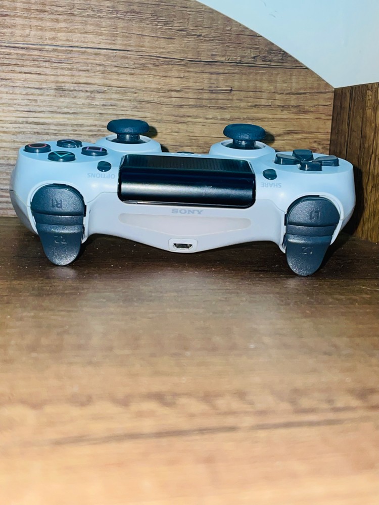 Sony DualShock 4gaming controller - 7