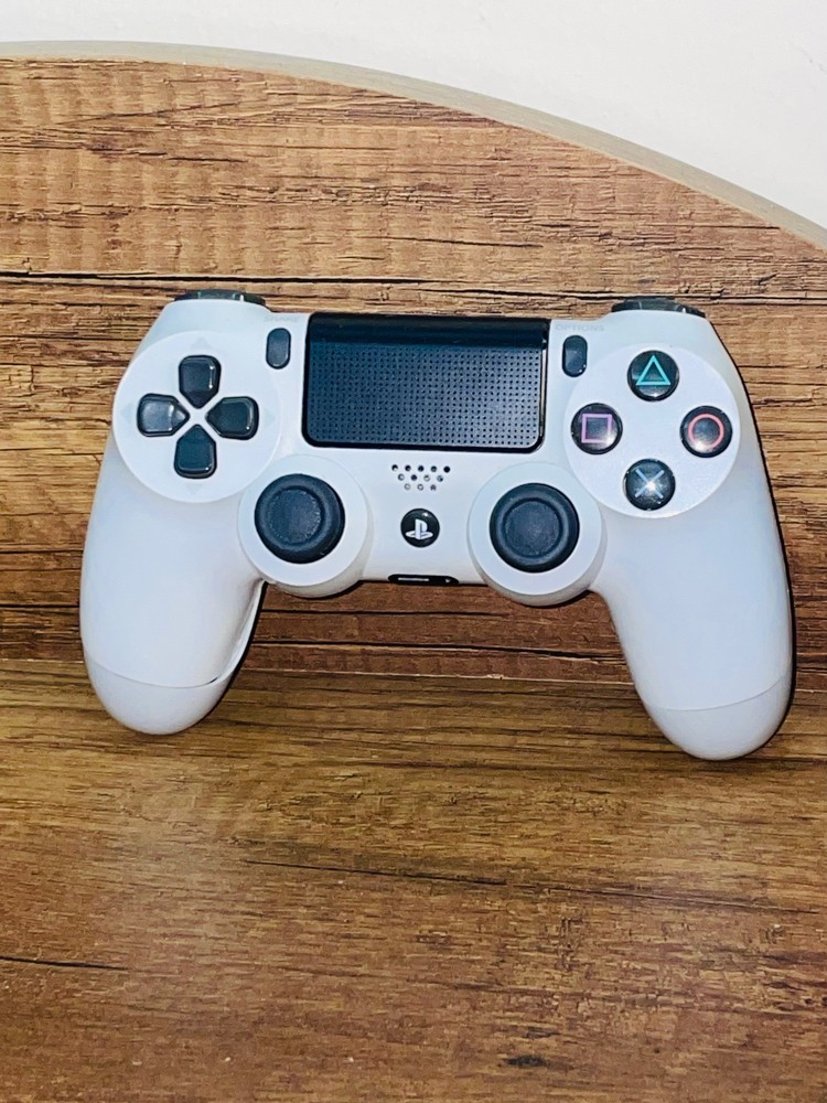Sony DualShock 4gaming controller - 2