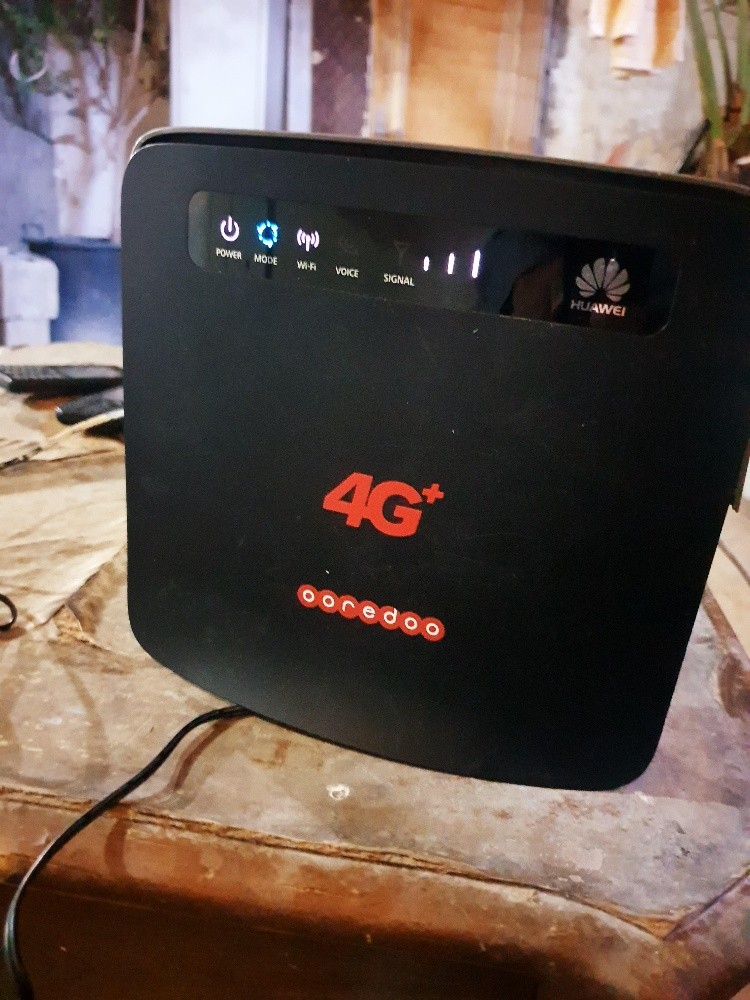 SIM card router works on any SIM - 1
