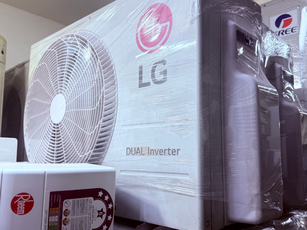 I have look like new ac have 2ton - 4