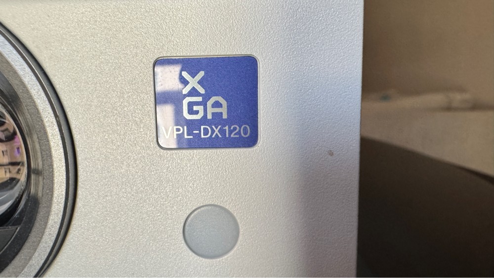 SONY PROJECTOR FOE SALE - 2