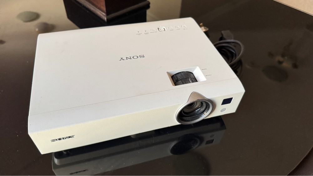 SONY PROJECTOR FOE SALE - 1