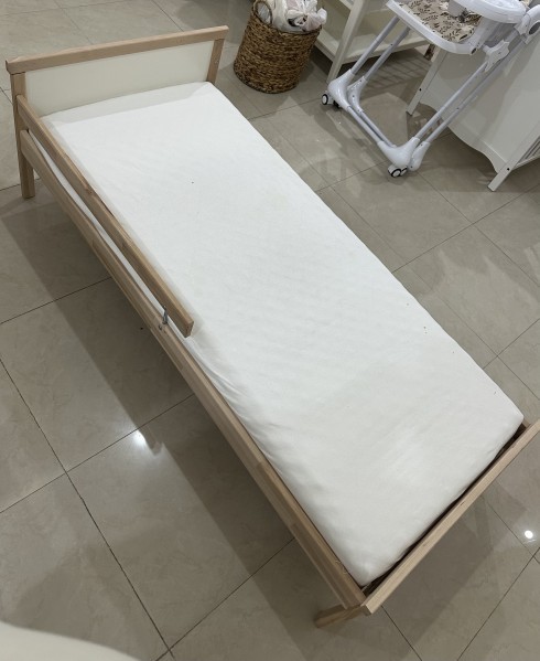 Baby Changing Table + Junior Bed - 4