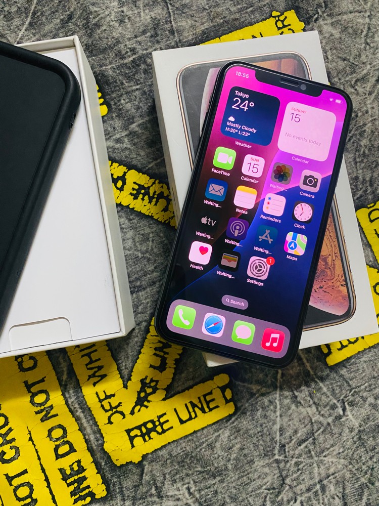 iPhone XS - 2