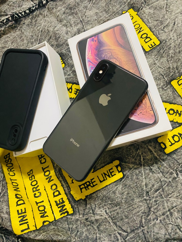 iPhone XS - 4