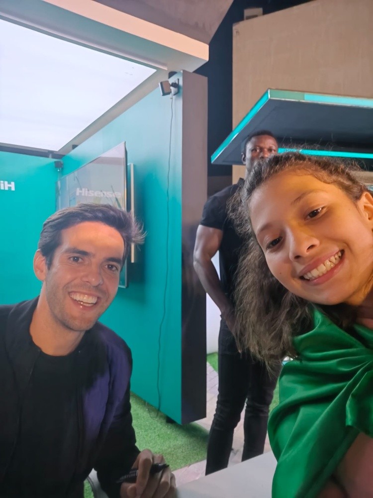 Kaka signed Brazil flag - 2