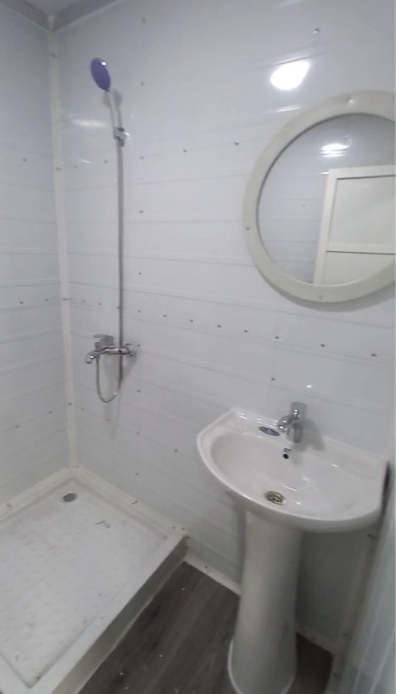Caravan, cabin & toilet for sale - 4