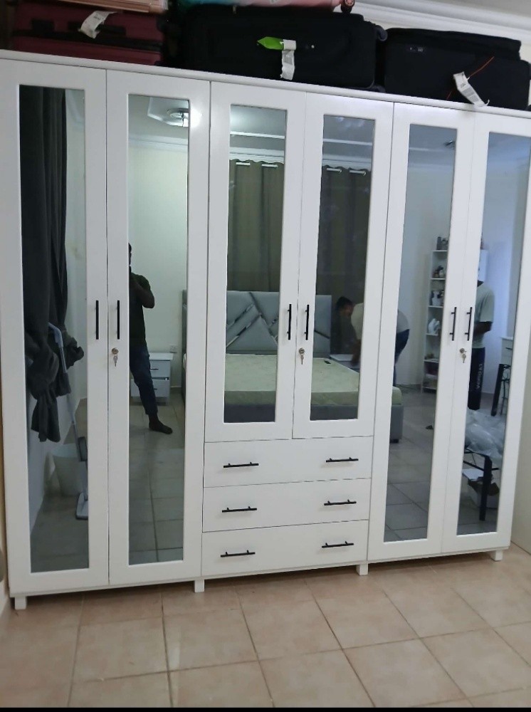six door glass cabinet availabl. - 2