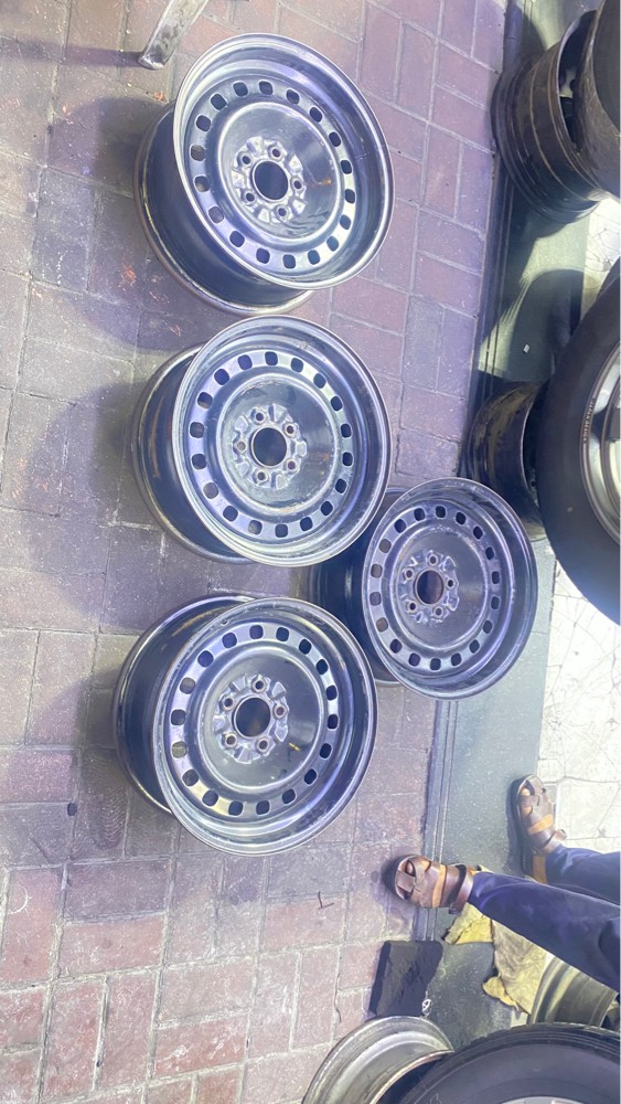 4 rims crown victoria police blak - 4