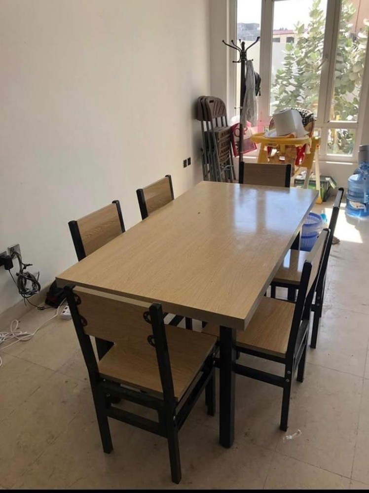 Dining table (brand new) - 8