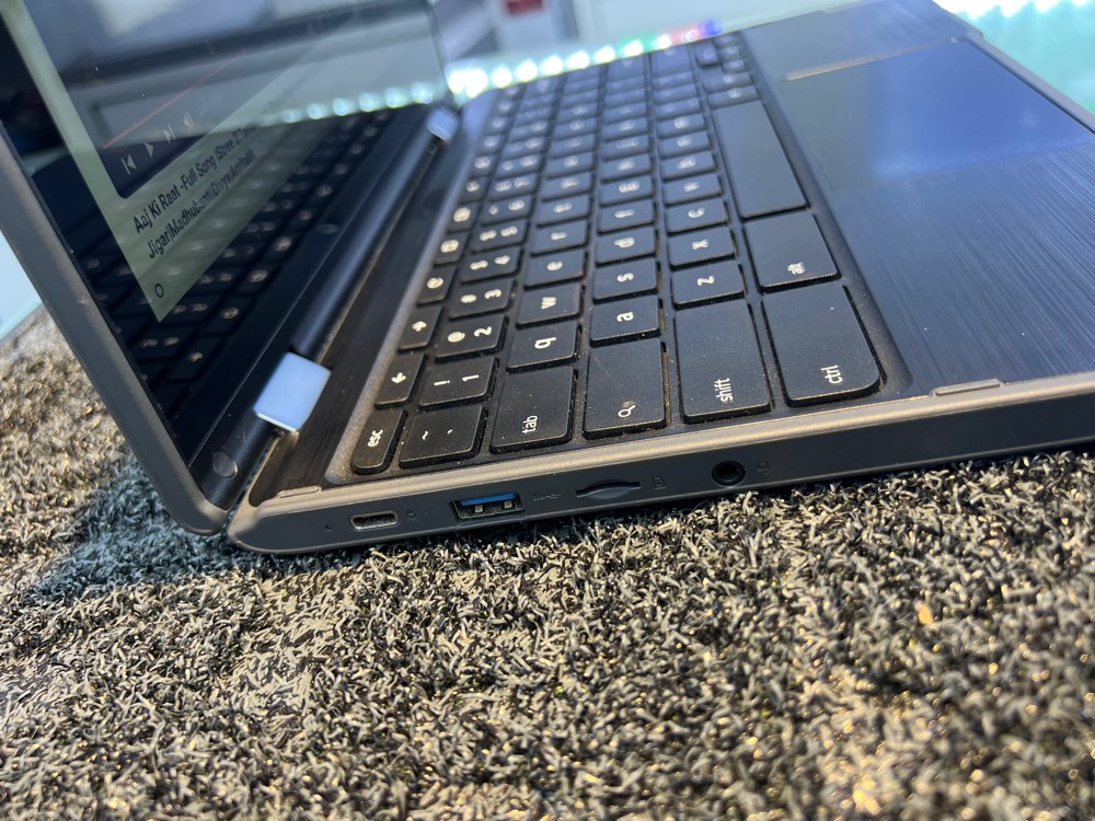 Lenove chrome book  - 5