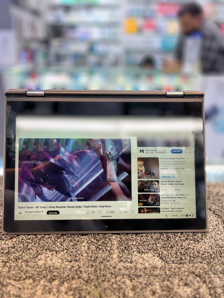Lenove chrome book  - 4
