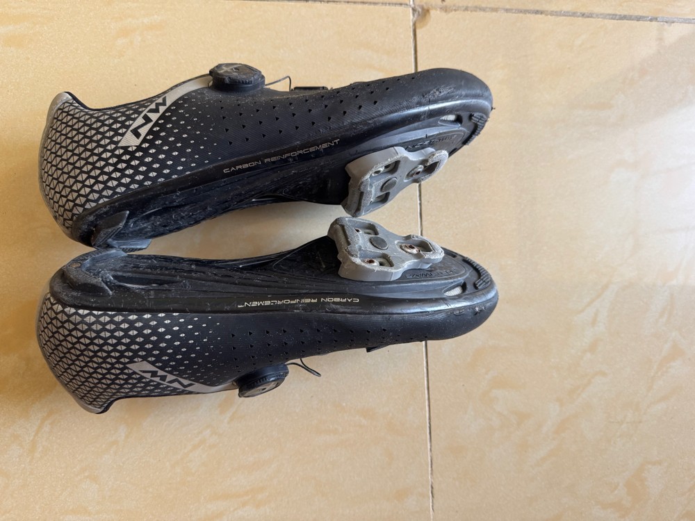 with a smart bike / shoes/ - 3