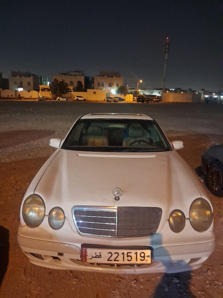 مرسيدس اي ٢٠٠ كمبروسور - 1