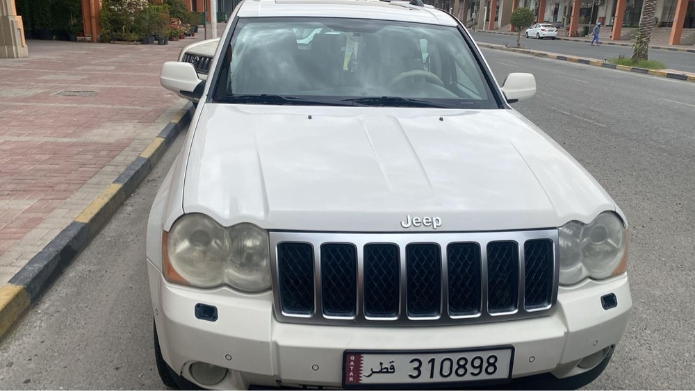 Jeep Grand Cherokee - 1