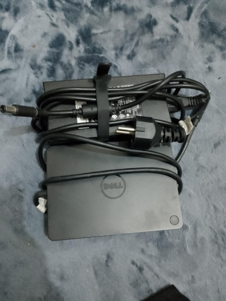 Dell thunderbolt docking station - 1